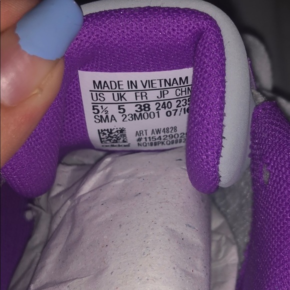 A pair of adidas neo - Picture 5 of 5